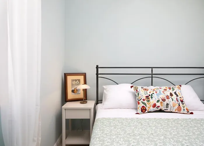 Casa Castel - Old Town House בית נופש